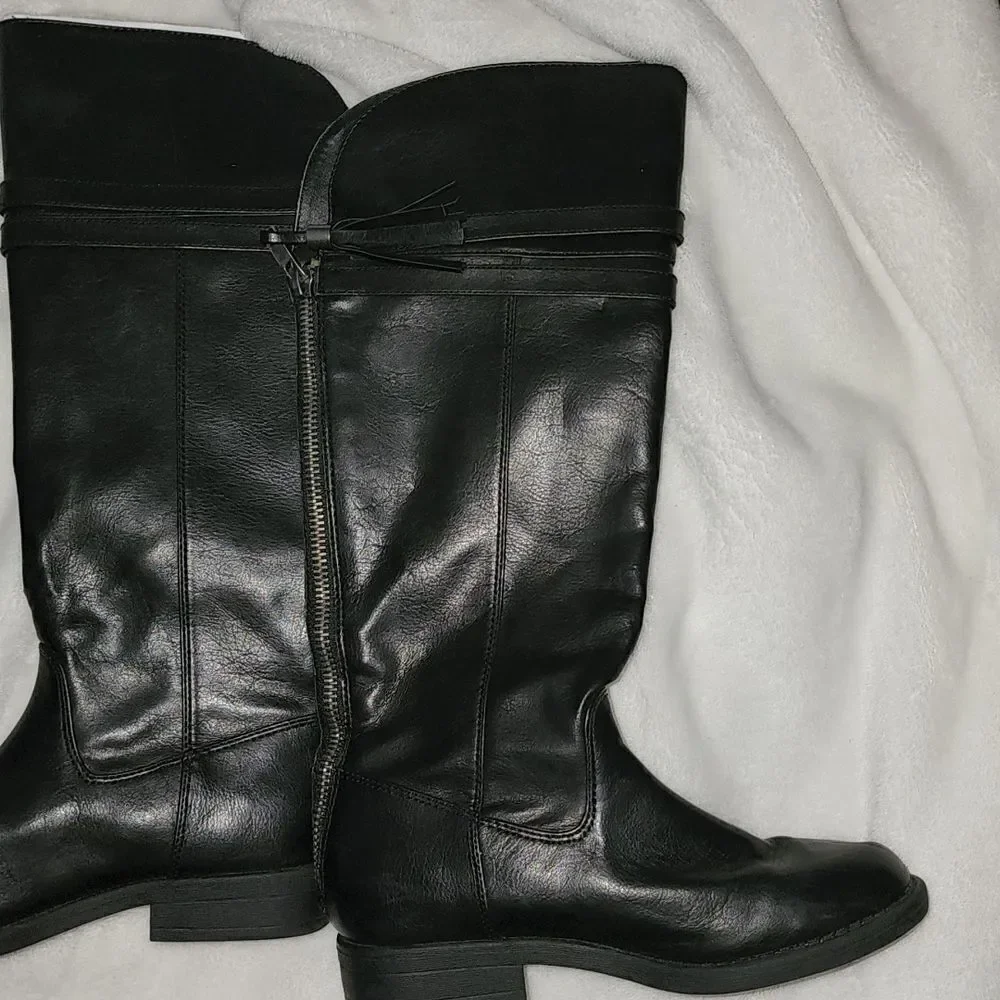 Black riding boots girls